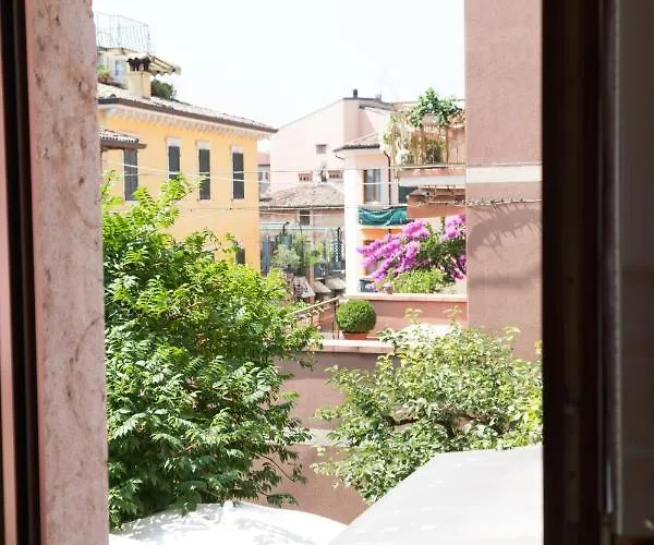 Апартаменты Welcome Traveller Il Borgo Бардолино